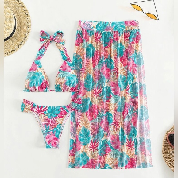 Tropical bathing suit with skirt - Picture 1 of 3